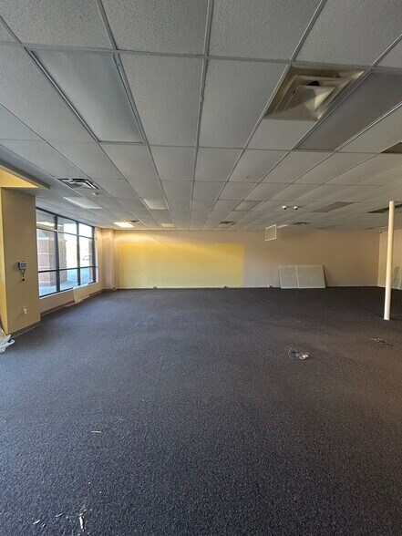 More Photos Of 25255 Highway 5, Lonsdale Unknown For Lease