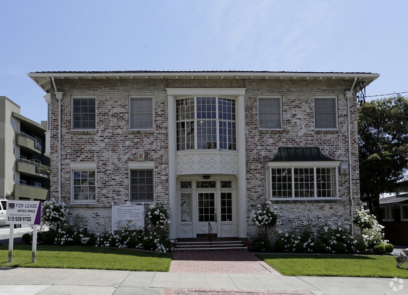 More Photos Of 2940 Summit St, Oakland Medical For Lease