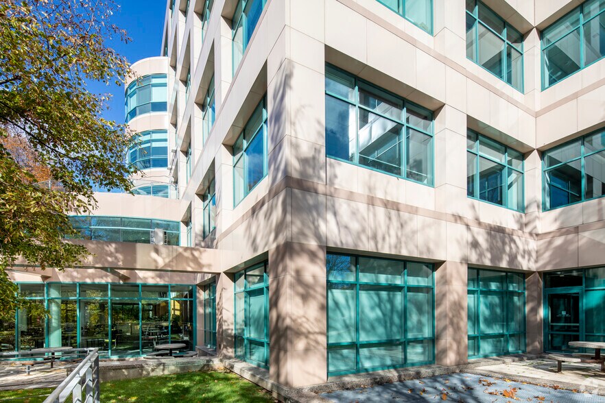 More Photos Of 5150 Spectrum Way, Mississauga Office For Lease