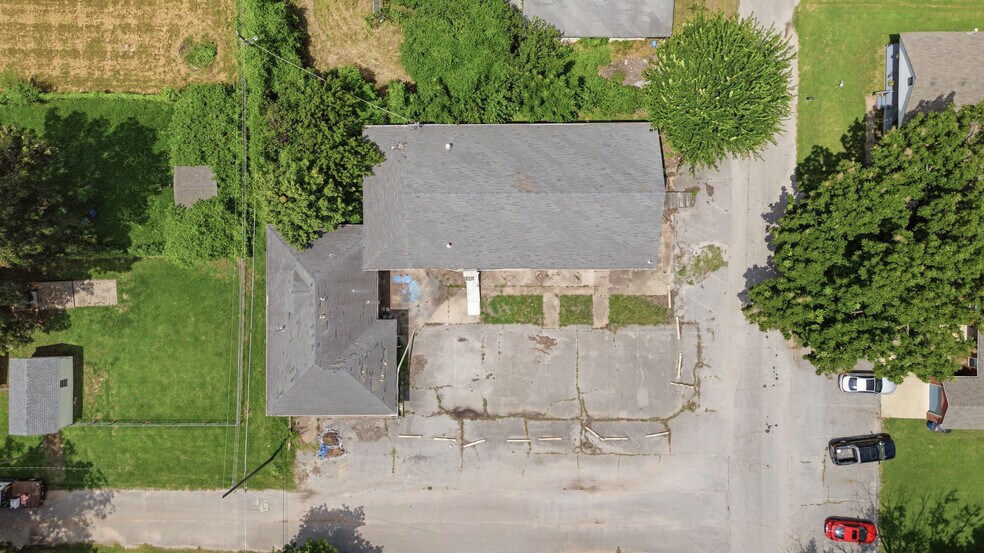 More Photos Of 226 E Jefferson St, Bixby General Retail For Sale