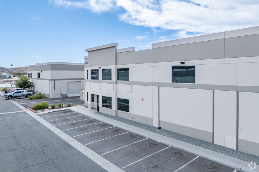 More Photos Of 475 Birch St, Lake Elsinore Warehouse For Sale