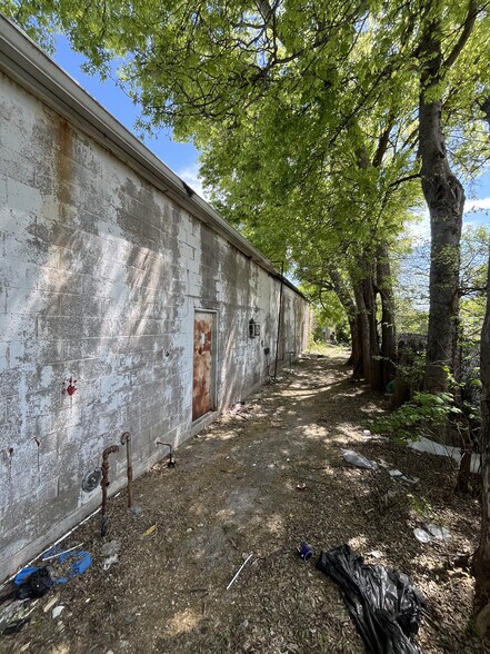 More Photos Of 6512-6528 N Peoria Ave, Tulsa General Retail For Sale