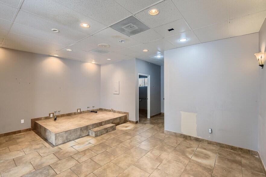More Photos Of 1735 Main St, Ramona Freestanding For Lease