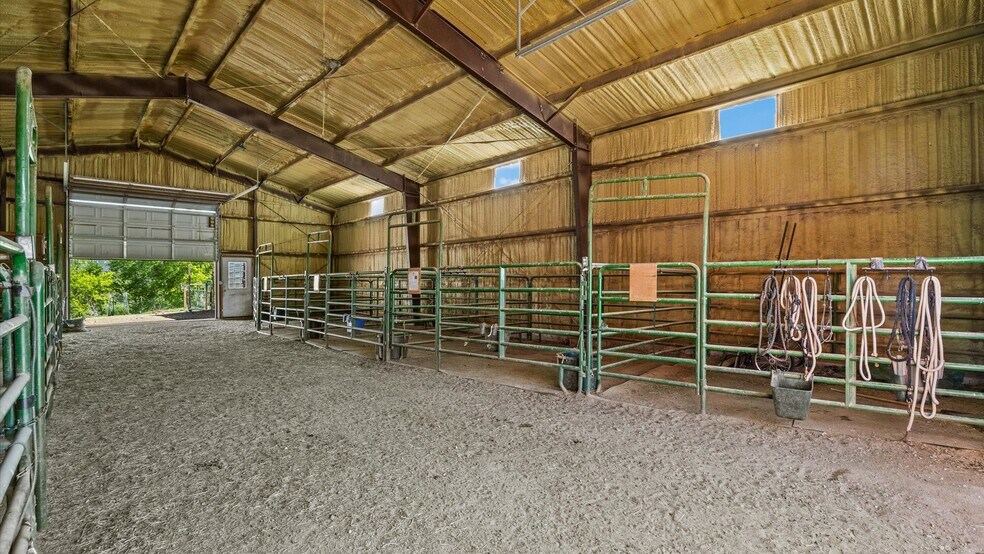More Photos Of 41990 Cottonwood Creek Rd, Crawford Apartments For Sale