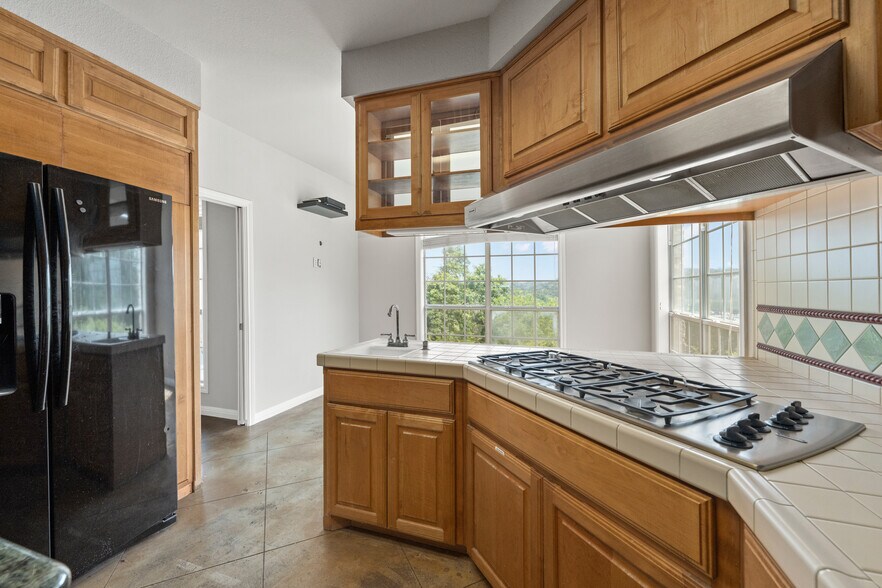 More Photos Of 19019 TX-71, Spicewood Office Residential For Sale