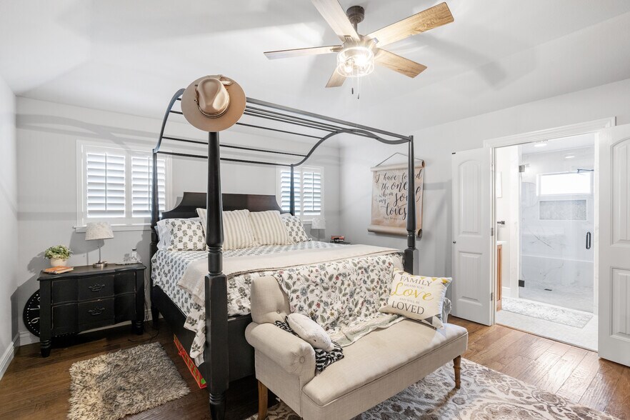 More Photos Of 608 W Morse St, Fredericksburg Specialty For Sale