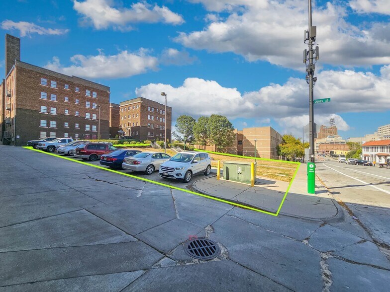 More Photos Of NWC 20th & Jones Street, Omaha Land For Sale