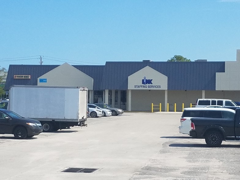 More Photos Of 4558-4624 Lake Worth Rd, Greenacres Restaurant For Lease