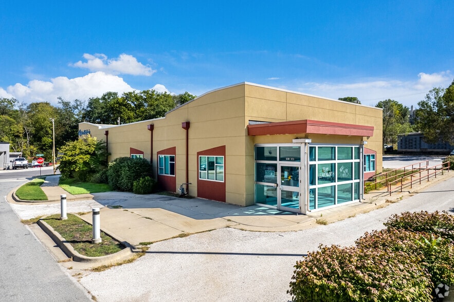 Primary Photo Of 501 Oak St, Leavenworth Medical For Lease