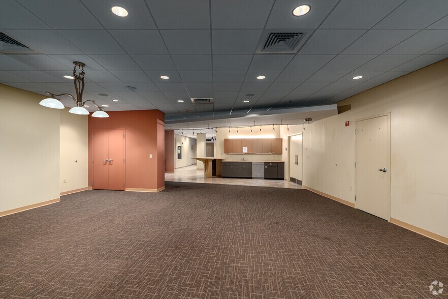 More Photos Of 800 N King St, Wilmington Office For Lease