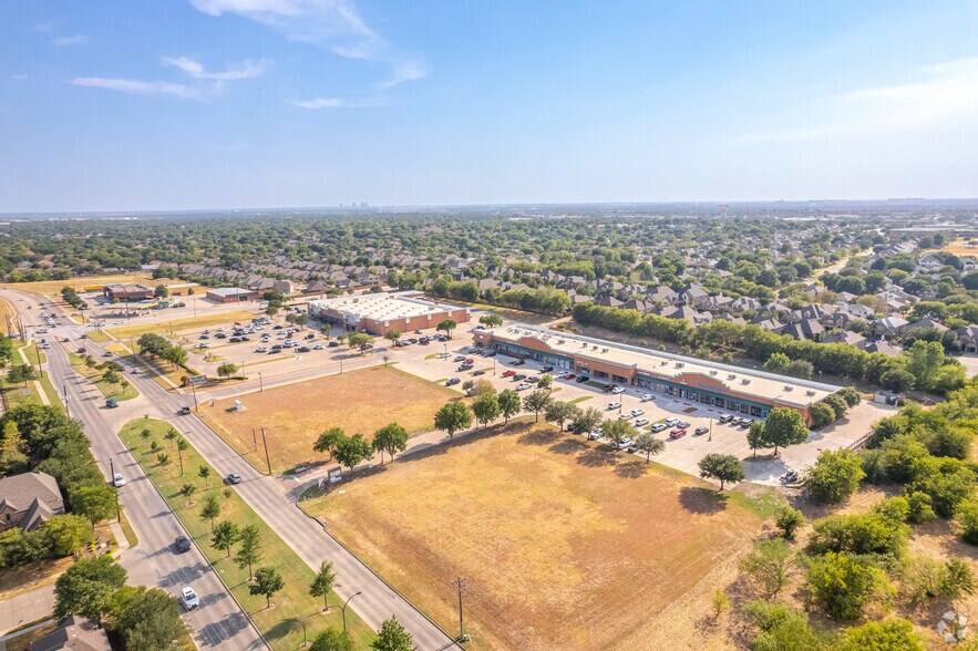 More Photos Of 2122 Rufe Snow Dr, Keller Storefront For Sale