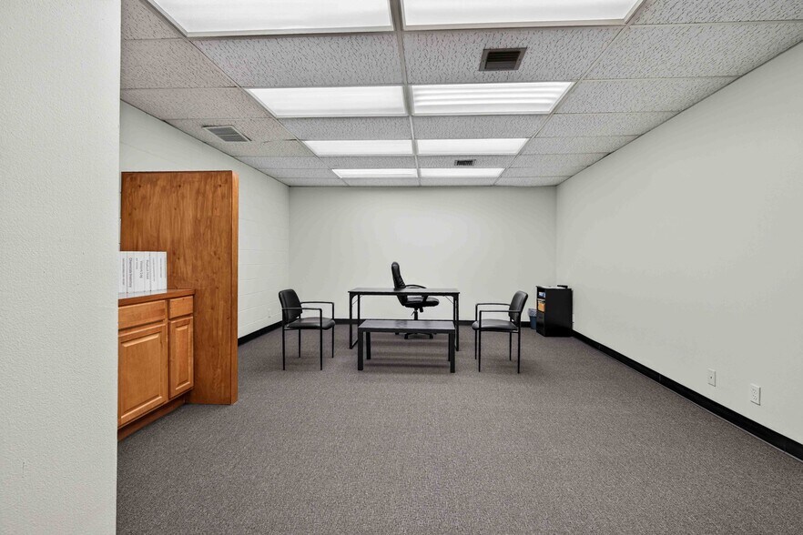 More Photos Of 12220 Rivera Rd, Whittier Warehouse For Lease