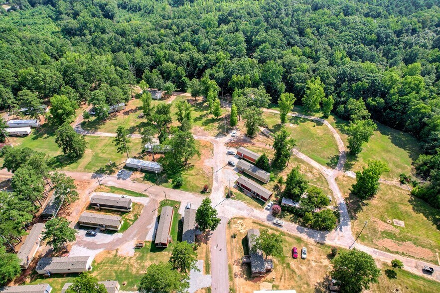 More Photos Of 106 Woodlawn Dr, Abbeville Manufactured Housing Mobile Home Park For Sale