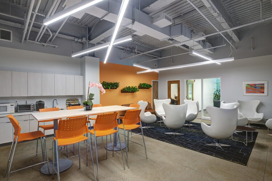 More Photos Of 700 Alexander Park, Princeton Office For Lease