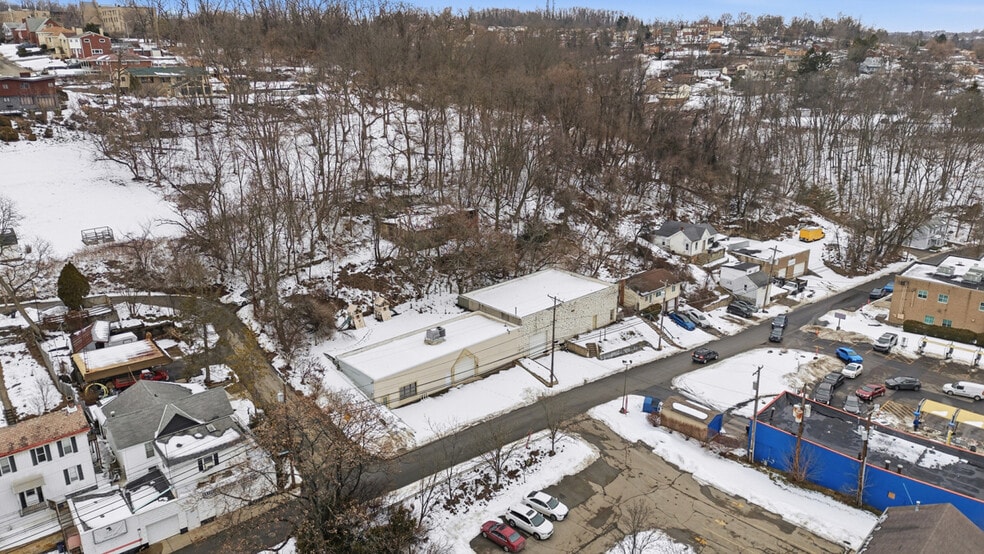 More Photos Of 2750 Banksville Rd, Pittsburgh Warehouse For Sale