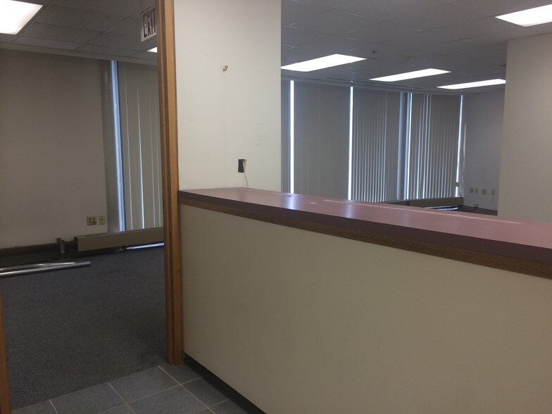 More Photos Of 97 Washington Ave, North Haven Medical For Lease