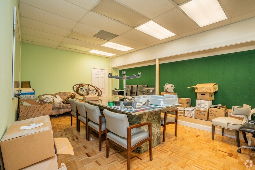 More Photos Of 740 Veterans Memorial Hwy SE, Mableton Warehouse For Sale