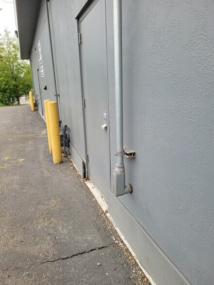 More Photos Of 410 Merhar Ave, Fairbanks Storefront For Lease