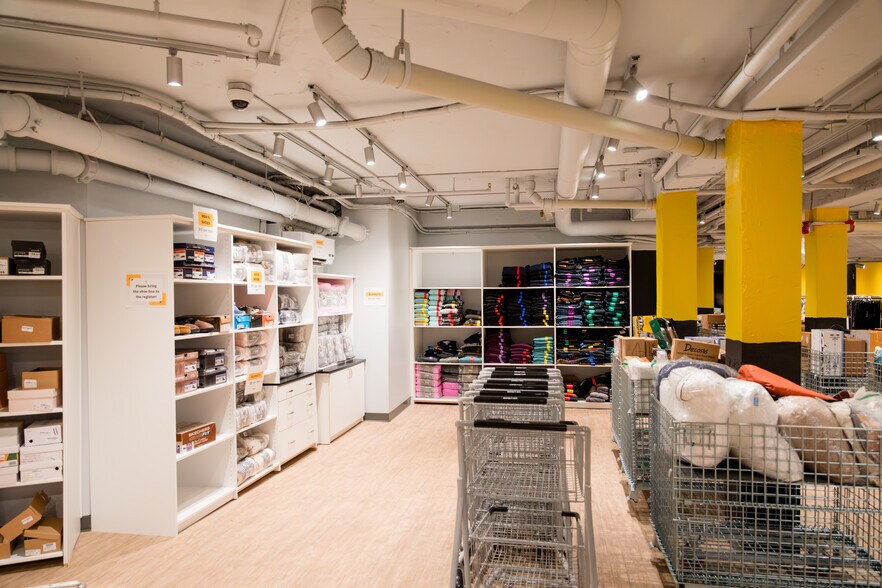 More Photos Of 1962 Beacon St, Brighton Apartments For Lease