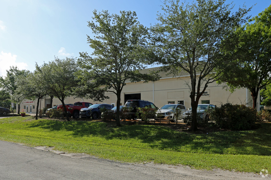 Primary Photo Of 792 SW Grove Ave, Port Saint Lucie Light Manufacturing For Lease