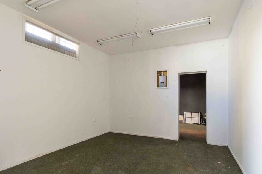 More Photos Of 50 Juniper St, San Francisco Warehouse For Sale