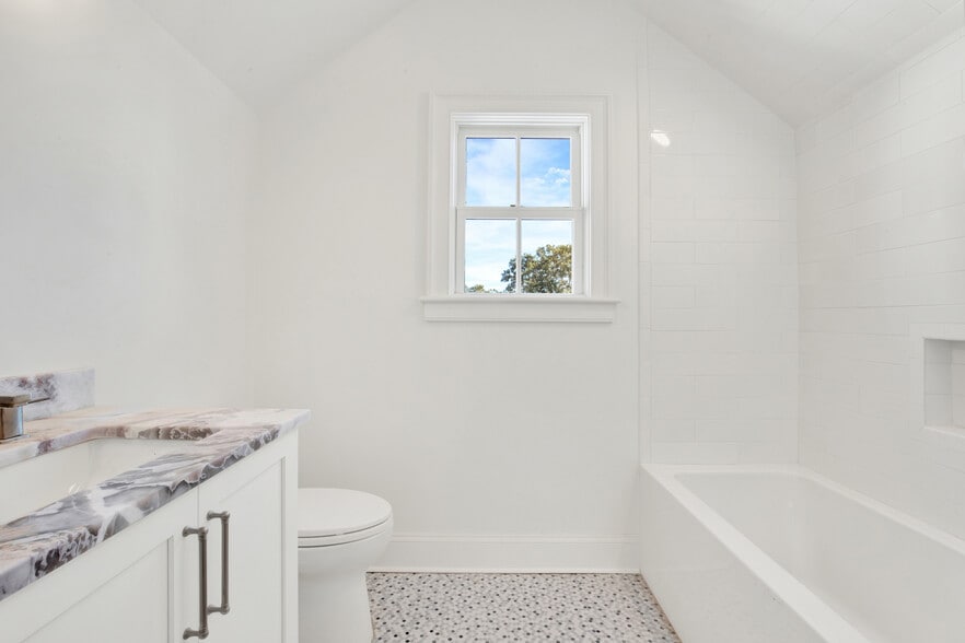 More Photos Of 104 17th pl, Tybee Island Multifamily For Sale