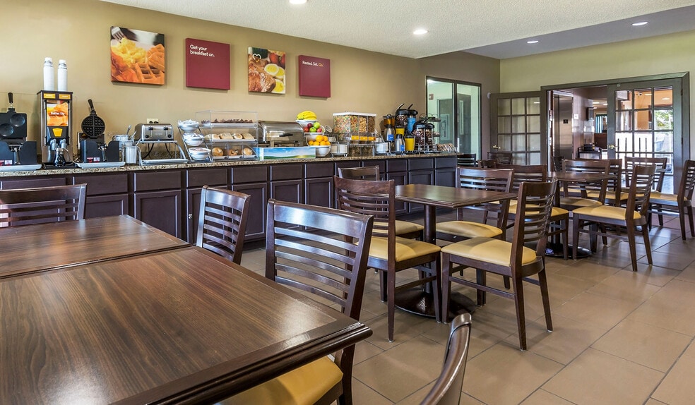More Photos Of 2235 173rd St, Lansing Hotel For Sale
