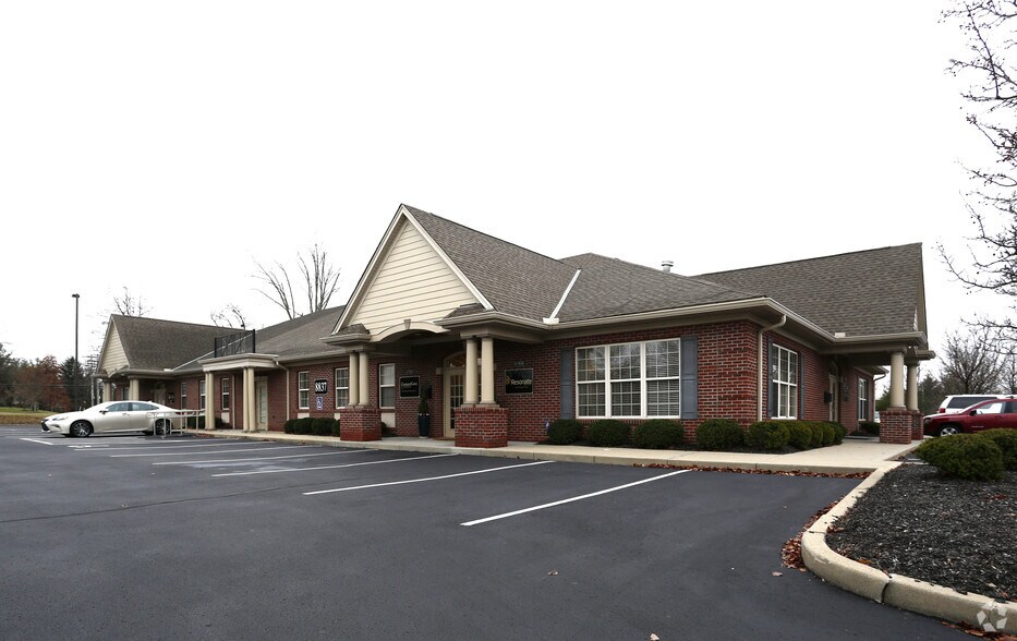 8837 Chapelsquare Ln  