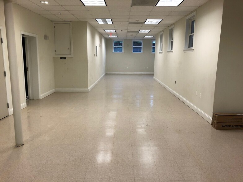 More Photos Of 532 N Washington St, Alexandria Storefront Retail Office For Lease