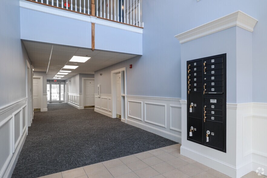 More Photos Of 3 Meeting House Rd, Chelmsford Apartments For Lease