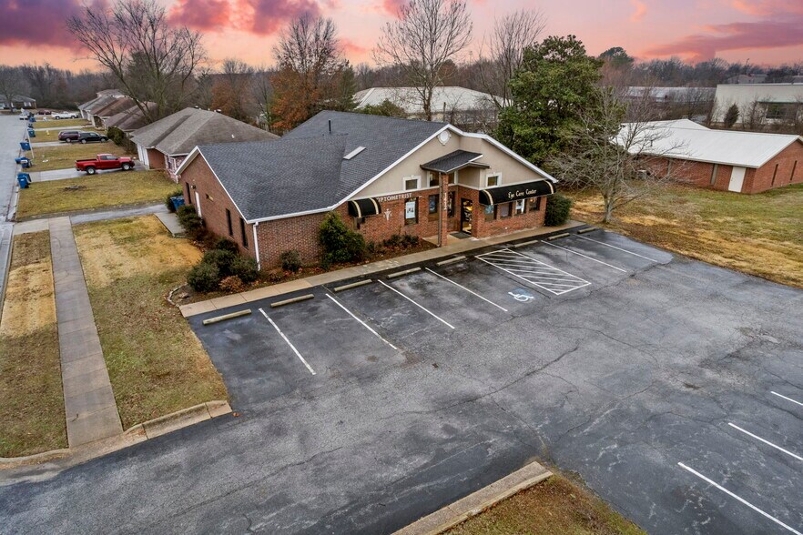 More Photos Of 1412 Se 14th St, Bentonville Medical For Sale