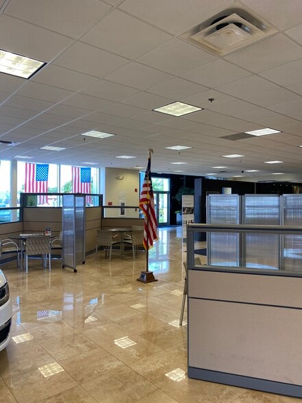 More Photos Of 1800-1850 E Merritt Island Cswy, Merritt Island Auto Dealership For Sale