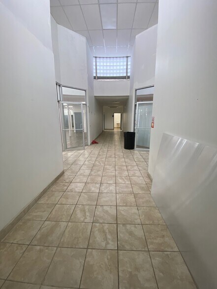 More Photos Of 5140 S Ashland Ave, Chicago Office For Sale