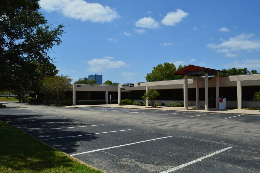 More Photos Of 3731 Briarpark Dr, Houston Unknown For Lease