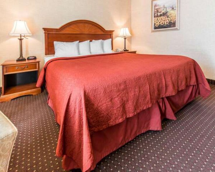 More Photos Of 8040 Perry Hwy, Erie Hotel For Sale