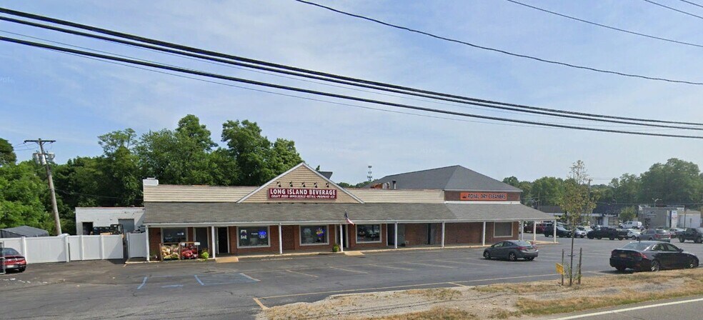 More Photos Of 400 Hawkins Ave, Lake Ronkonkoma General Retail For Sale