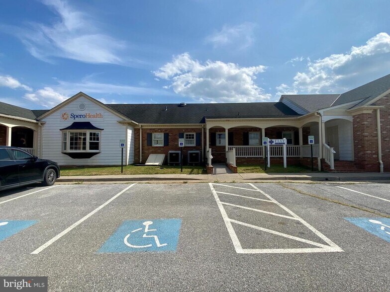 More Photos Of 315 W 10th St, Front Royal Medical For Sale