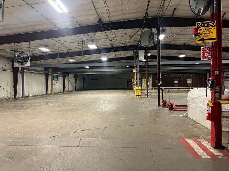 More Photos Of 930 Single Ave, Wausau Manufacturing For Lease