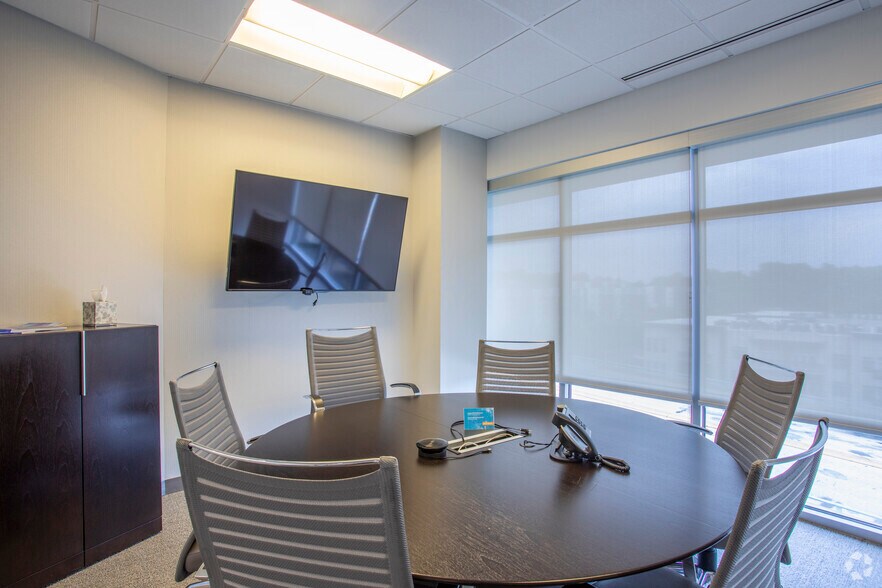 More Photos Of 200 E Broad St, Greenville Office For Lease