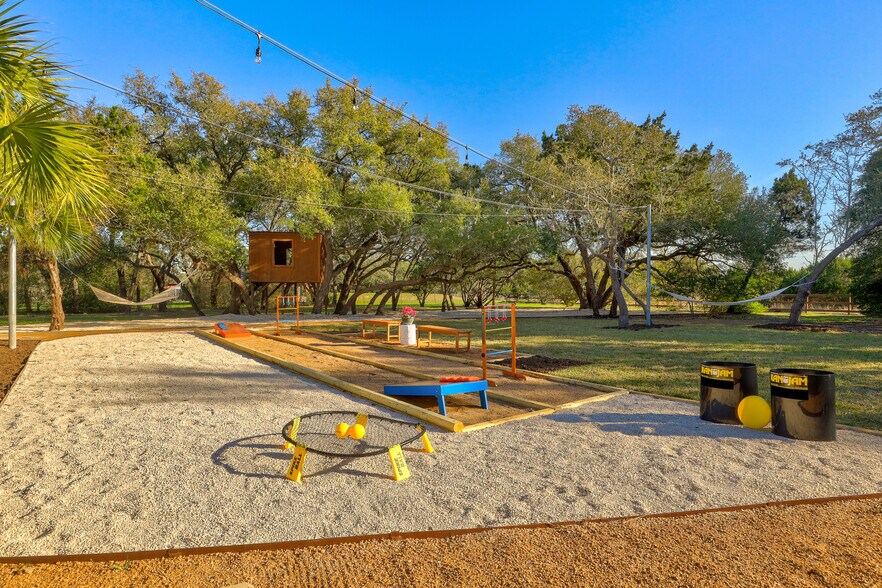 More Photos Of 8601 Zyle Rd, Austin Specialty For Sale