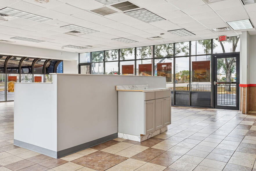 More Photos Of 6620 E Dr Martin Luther King Jr Blvd, Tampa Fast Food For Lease