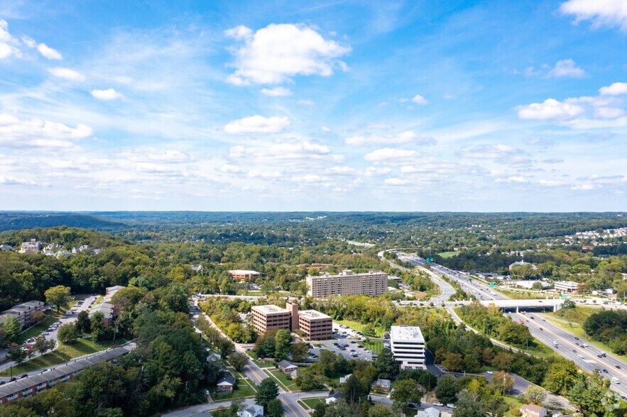 More Photos Of 1122 Kenilworth Dr, Towson Office For Lease