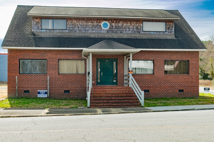 More Photos Of 212 W Water St, Plymouth Office Residential For Lease