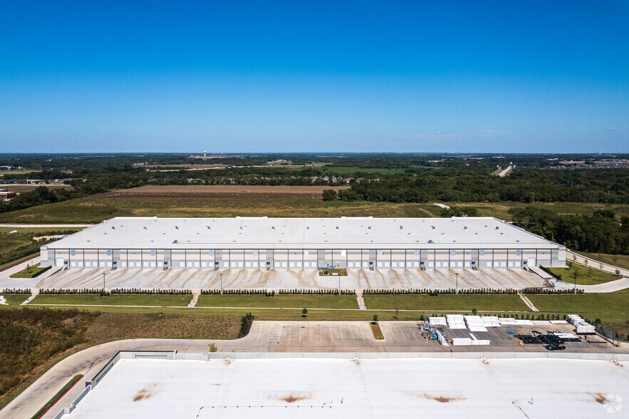 More Photos Of 350 Cypress Hill Dr, McKinney Warehouse For Lease