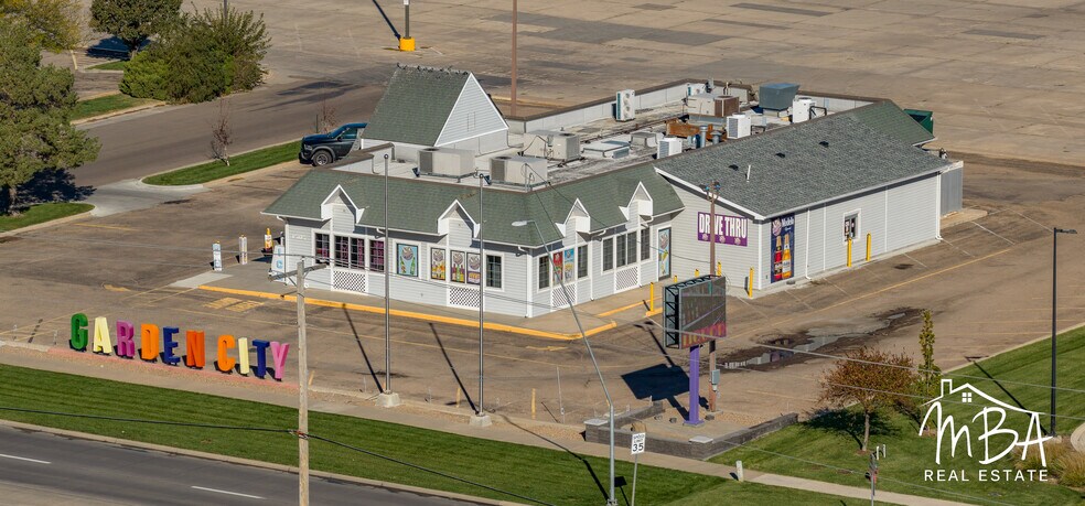 More Photos Of 1505 E Kansas Ave, Garden City Restaurant For Sale