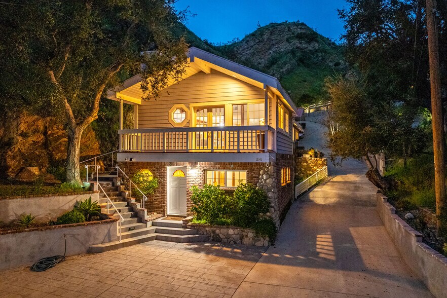 More Photos Of 12141 Wildwood Trl, Kagel Canyon Specialty For Sale