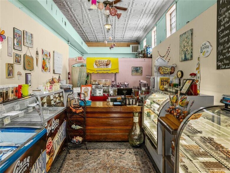 More Photos Of 135 S Central Ave, Bartow Storefront Retail Residential For Sale