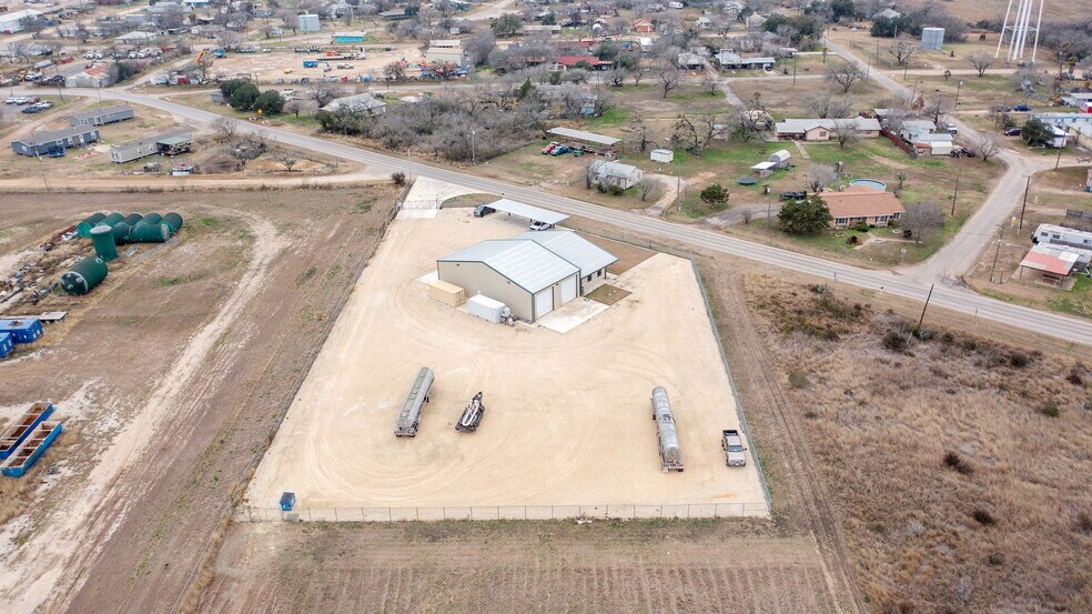 More Photos Of 200 N Yule Ave, Charlotte Office For Sale