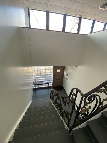 More Photos Of 68 Pleasant St, New Rochelle Warehouse For Lease