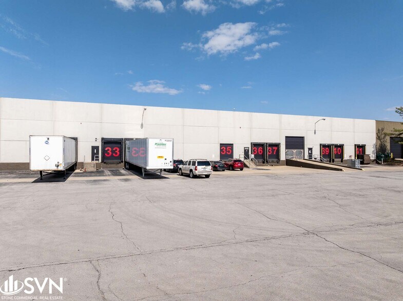 More Photos Of 2425 Palumbo Dr, Lexington Warehouse For Lease